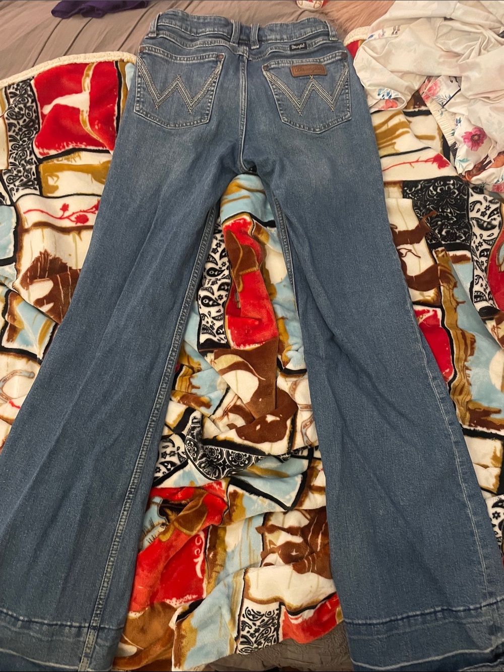 Women's Wrangler Wide-Leg Jeans - Picture 2 of 6